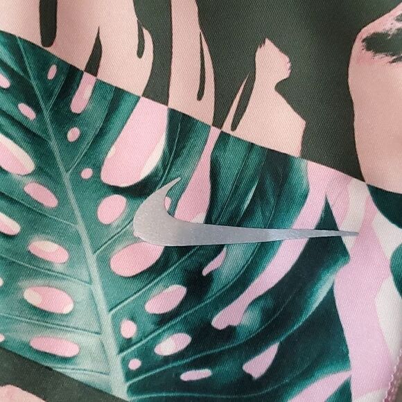 NIKE DRI-FIT Cropped Leggings - Picture 6 of 6